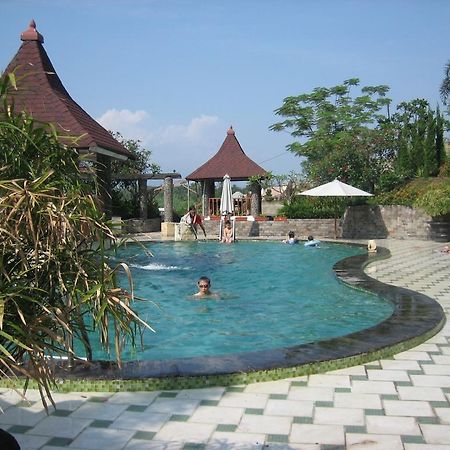 Green Wattana Hotel Sentul Bogor Ngoại thất bức ảnh