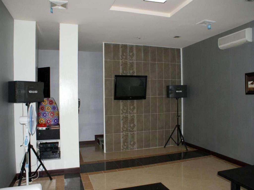 Green Wattana Hotel Sentul Bogor Ngoại thất bức ảnh