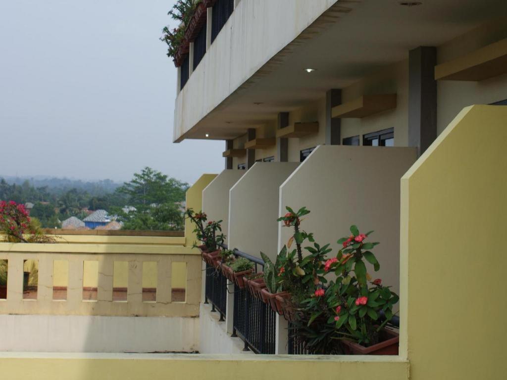Green Wattana Hotel Sentul Bogor Ngoại thất bức ảnh