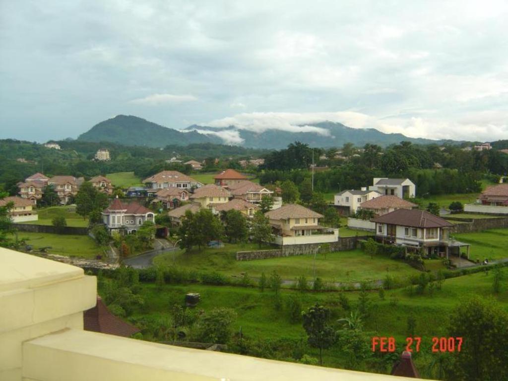 Green Wattana Hotel Sentul Bogor Ngoại thất bức ảnh