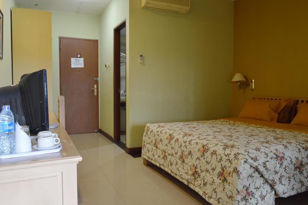 Green Wattana Hotel Sentul Bogor Ngoại thất bức ảnh