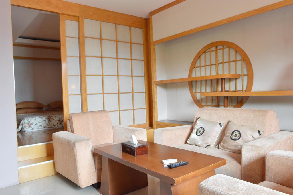 Green Wattana Hotel Sentul Bogor Ngoại thất bức ảnh
