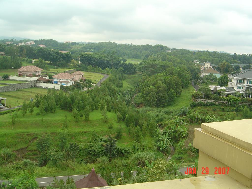 Green Wattana Hotel Sentul Bogor Ngoại thất bức ảnh