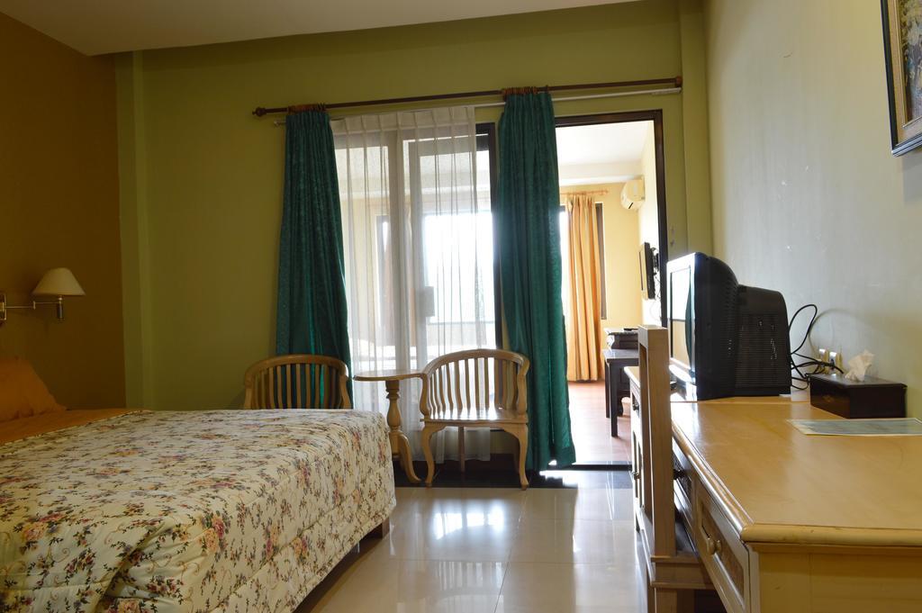 Green Wattana Hotel Sentul Bogor Ngoại thất bức ảnh