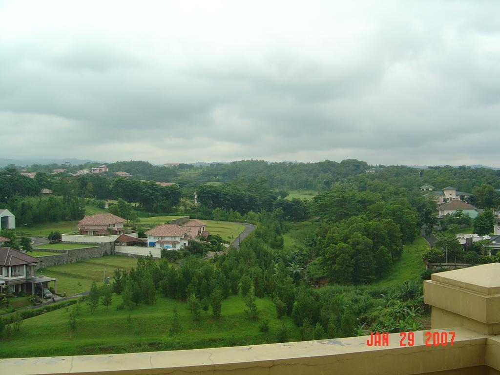 Green Wattana Hotel Sentul Bogor Ngoại thất bức ảnh